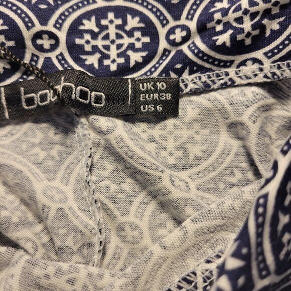 "Boohoo" Woman's PomPom trim Jersey skate skirt  Size: 6 NWT - Picture 6 of 8